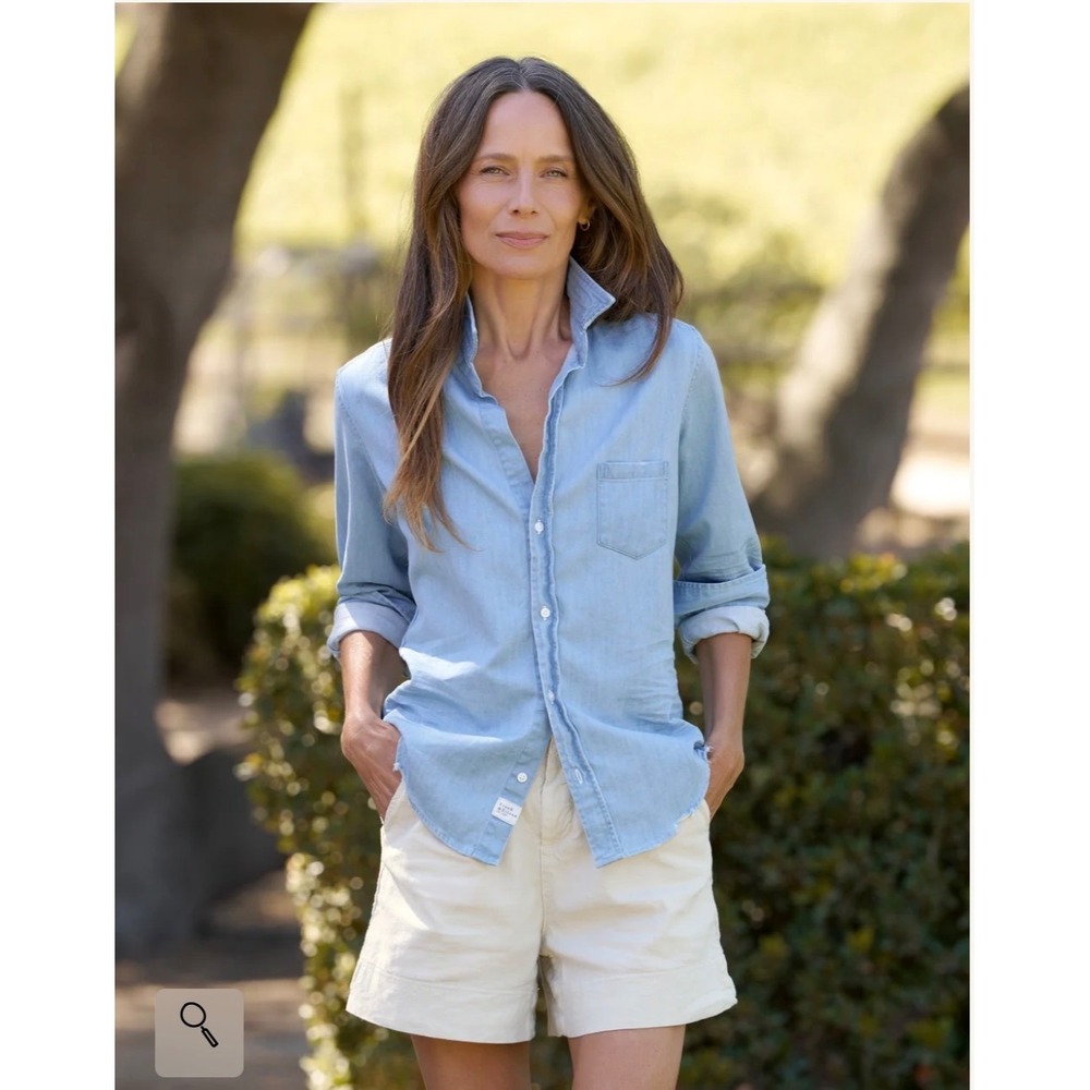 Frank & Eileen Barry Light Blue Chambray Cotton Button Up Shirt Womens Medium